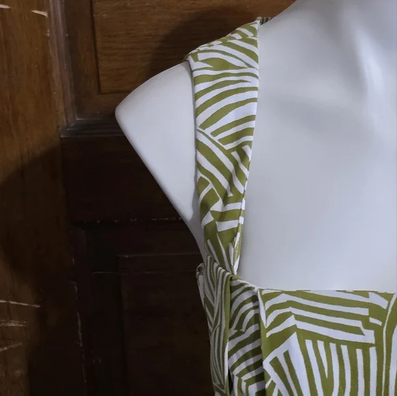 Perceptions Sleeveless Abstract Print Midi Dress Lime & White Size 18 - Picture 8 of 14